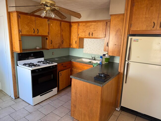 Building Photo - 2315 32nd St