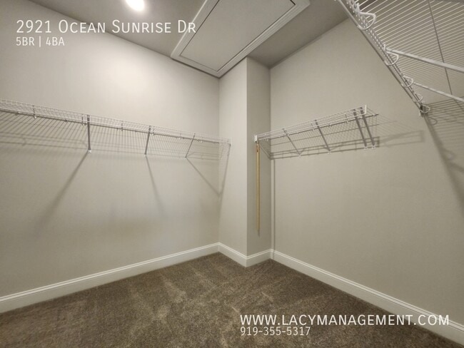 Building Photo - 2921 Ocean Sunrise Dr