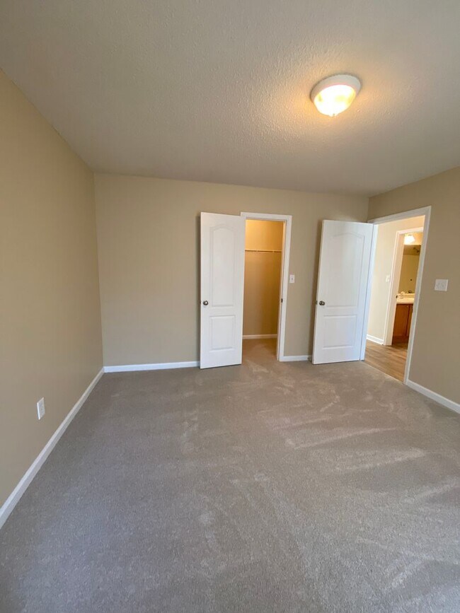 Building Photo - Available For Immediate Move-In!