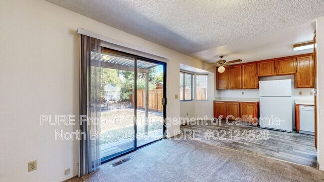 Building Photo - 7474 Mercedes Way