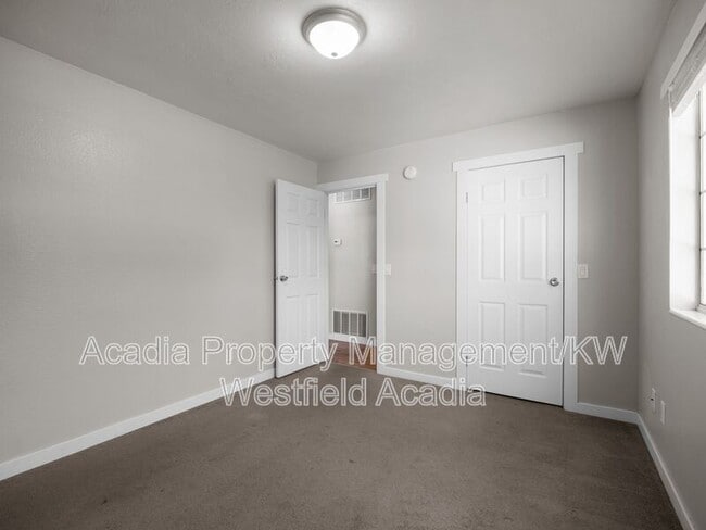 Building Photo - 100 E 600 S
