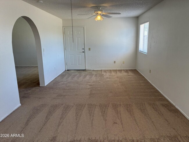Building Photo - 5915 W Tierra Buena Ln