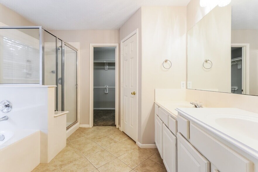 Building Photo - 27 Orchid Grove Pl