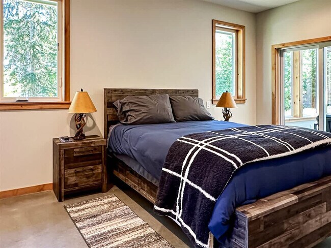 Building Photo - 1196 Place Rd