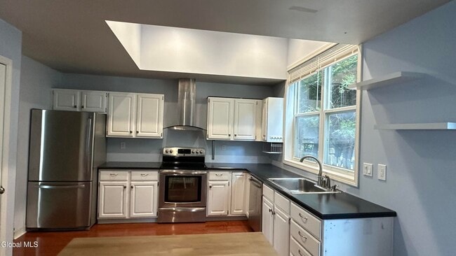Building Photo - 21 Skylark Dr