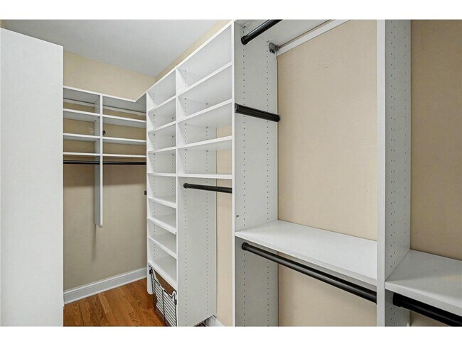 Building Photo - 3810 W 31st St