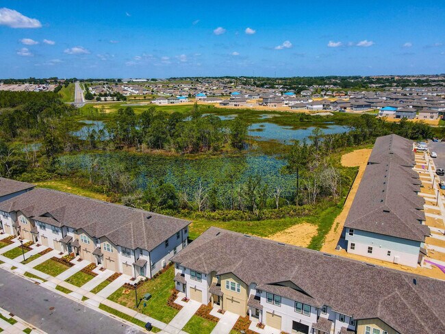 Building Photo - 820 Longboat Dr
