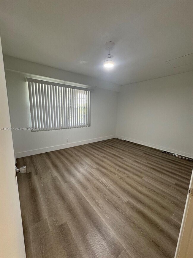 Building Photo - 12850 SW 4th Ct