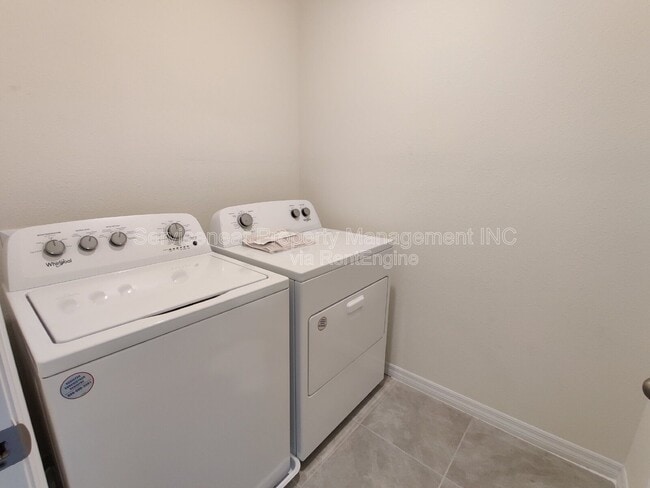 Building Photo - 10548 Penny Gale Loop