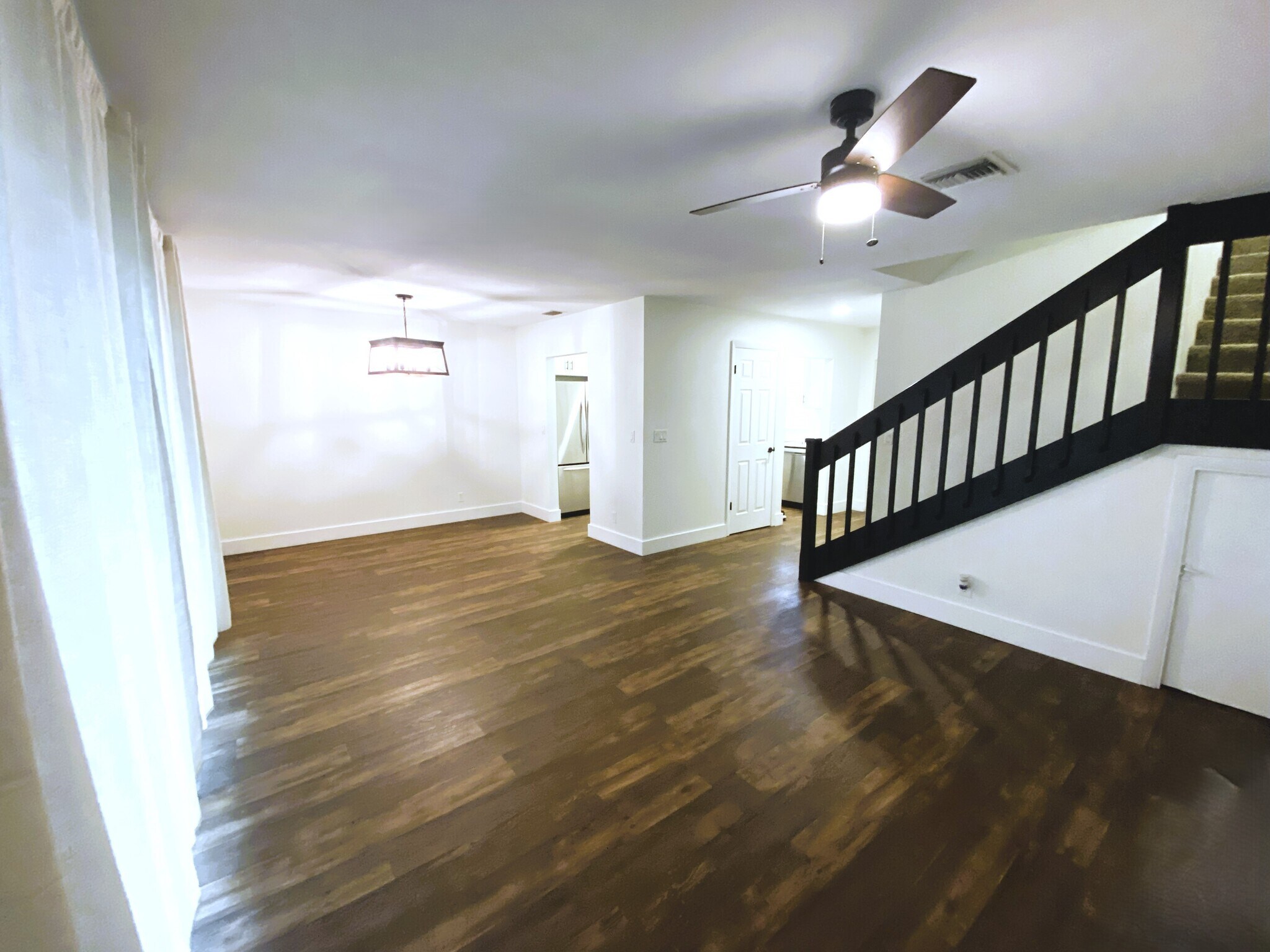 Building Photo - 9345 Green Meadows Way