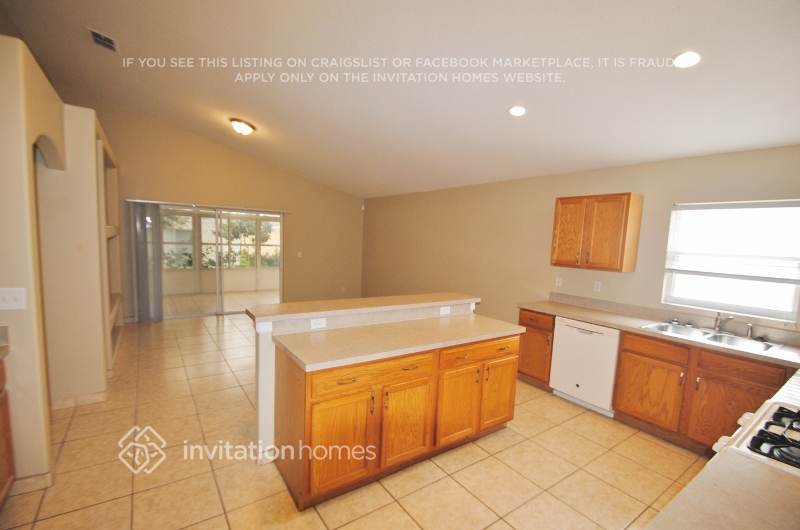 Building Photo - 2802 Wilshire Rd