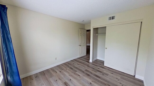 Building Photo - 806 S Sapphire Ln