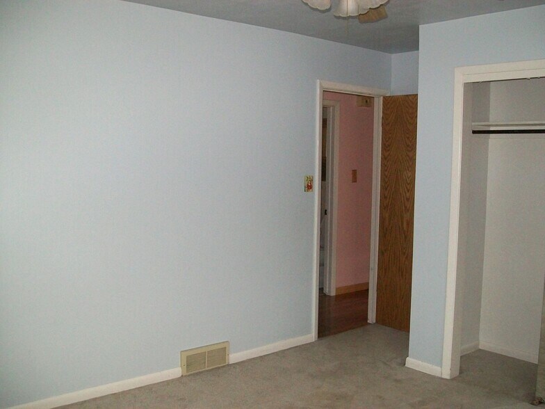 Building Photo - 2615 21st Ave