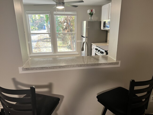 Building Photo - 7272 Shellburne Dr