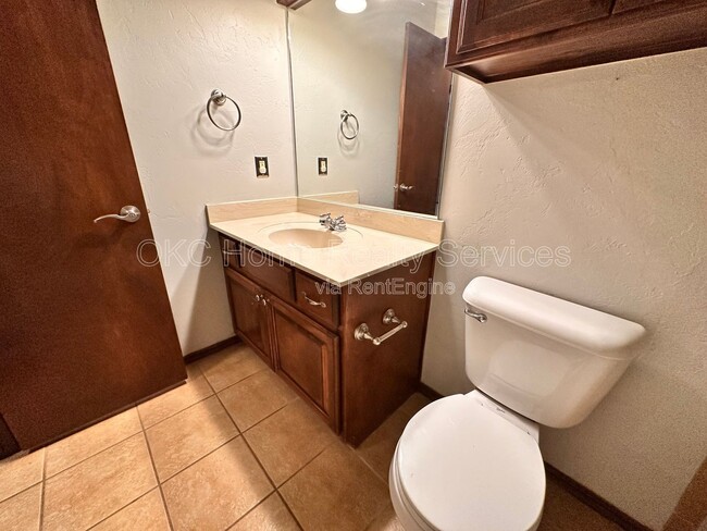 Building Photo - 13204 SW 2nd Terrace