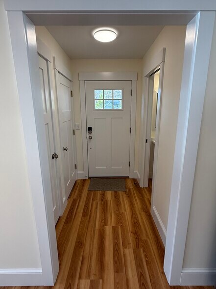 Building Photo - 14 Big Rock Ln