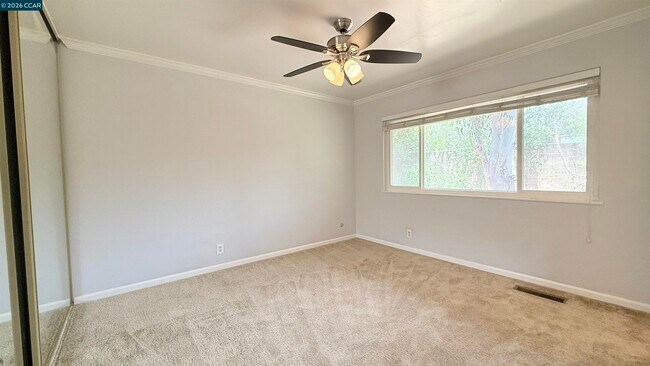 Building Photo - 394 Ilo Ln