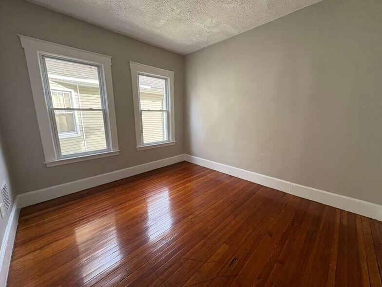 Building Photo - 83 Judson Ave