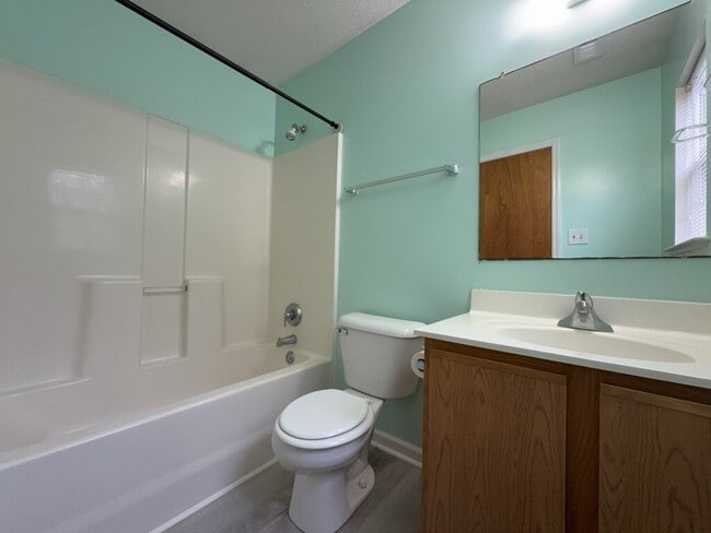 Building Photo - 996 W Pueblo Dr