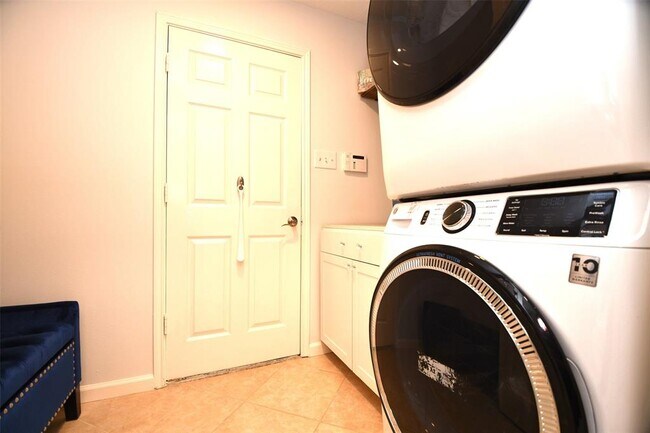 Building Photo - 10303 Sable Trail Ln