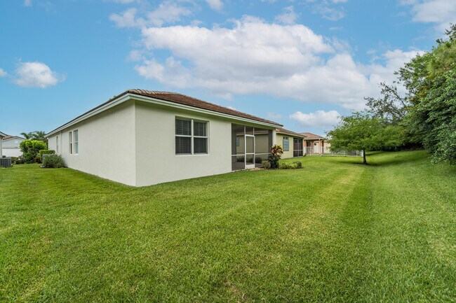 Building Photo - 9588 SW Flowermound Cir