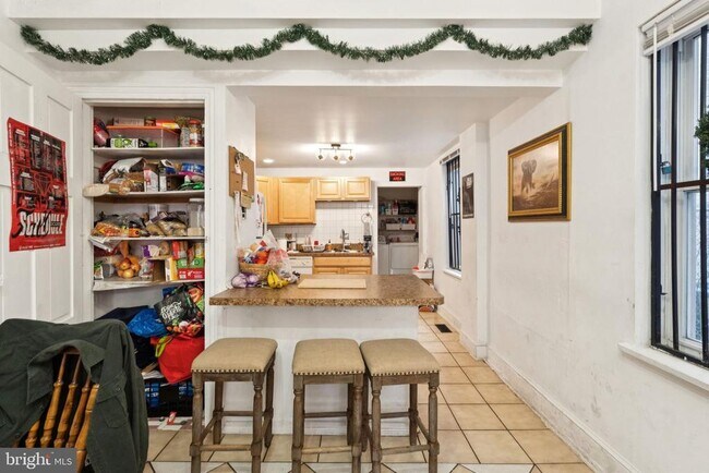 Building Photo - 1722 Willington St