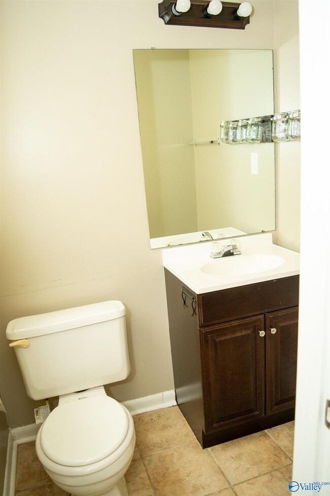 Building Photo - 3808 Timbercrest Dr NW
