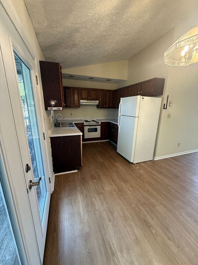 Building Photo - power260