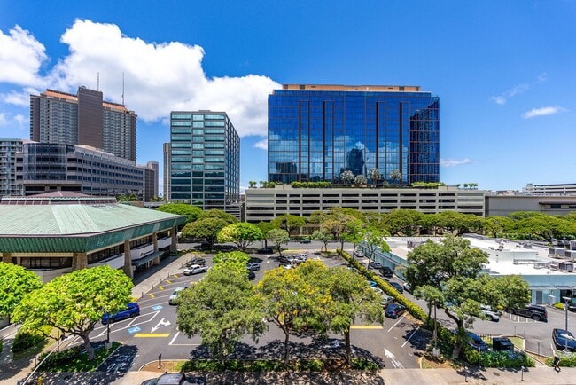 Building Photo - Coty Tower 703