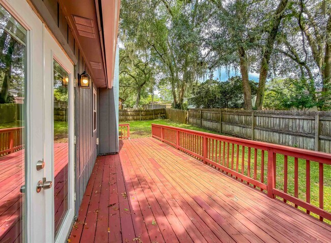 Building Photo - 776 Lupine Ln