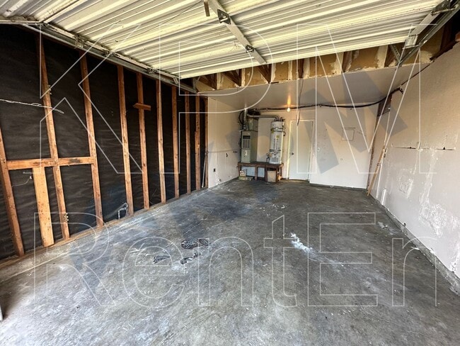 Building Photo - 819 Dundee Wy