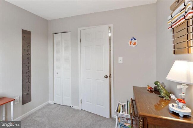 Building Photo - 9856 High Water Ct