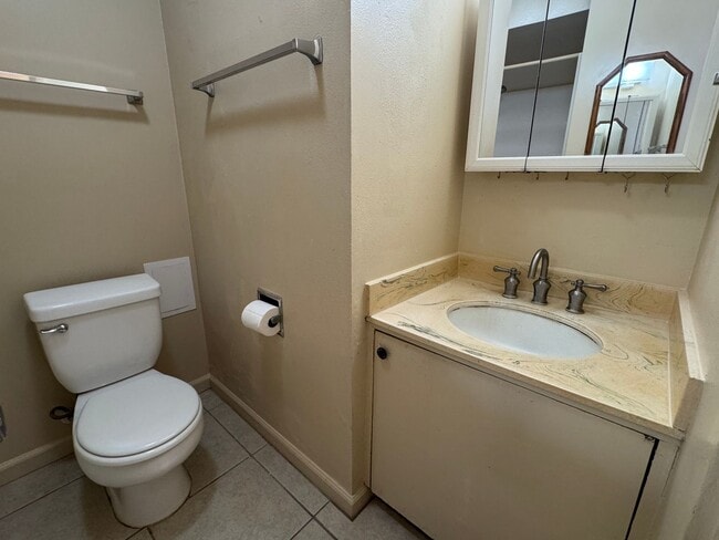 Building Photo - Upgraded Beachfront Studio Apartment in Hauula - Available for Rent