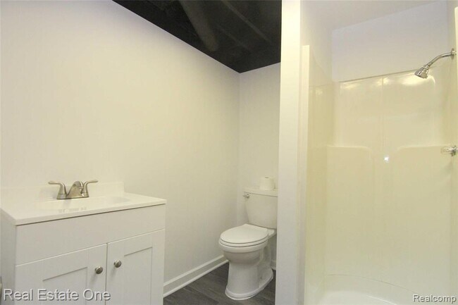 Building Photo - 2110 Hidden Meadows Dr