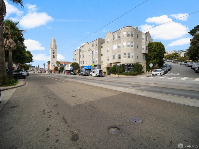 Building Photo - 1920 Ocean Ave