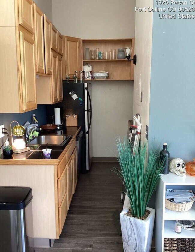 Building Photo - First two weeks free!!! Recently Upgraded 2 Bedroom Apt Near Horsetooth!