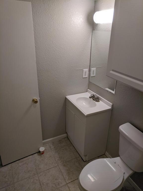 Building Photo - 5817 Spring Meadow Rd