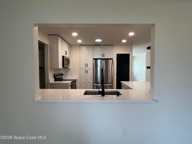 Building Photo - 1171 Riviera Dr NE