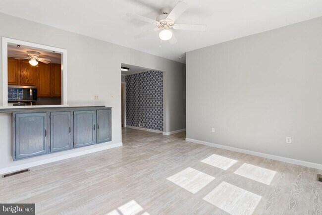 Building Photo - 4023 Poplar St
