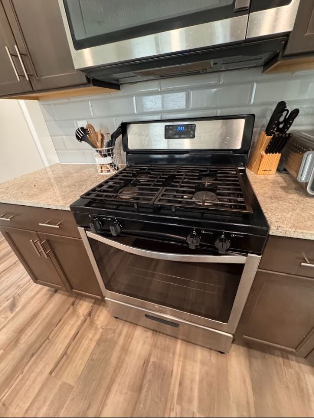 Building Photo - Furnished or Unfurnished – Modern 3BR Home...