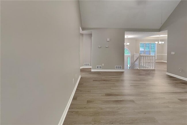 Building Photo - 142 Hartwood Dr
