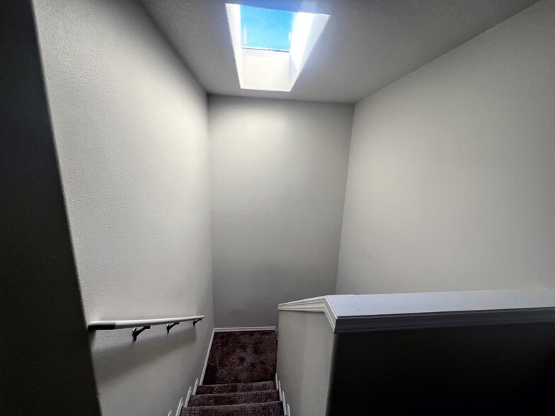 Building Photo - 1131 2nd St NW