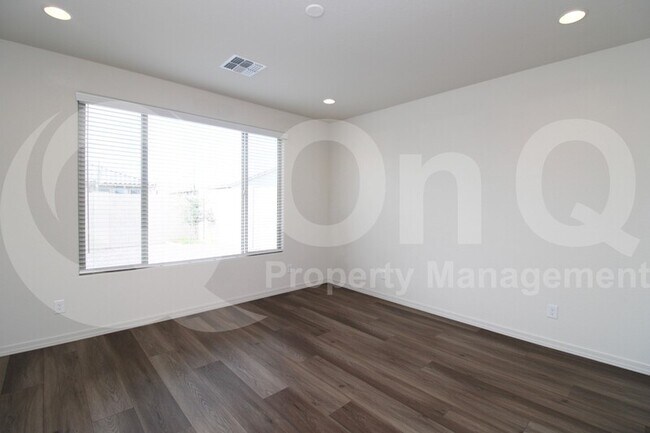 Building Photo - 5866 N 86th Ln