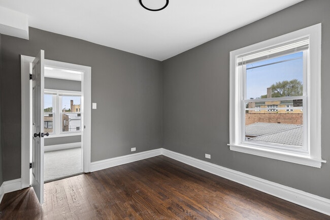 Building Photo - 8210 S Marshfield Ave