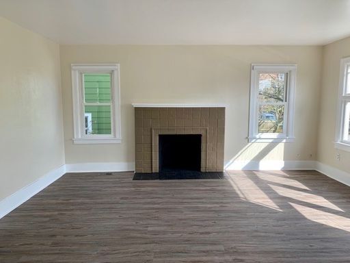 Building Photo - Remodeled 3 Bedroom Home-Duplex in Loyal Heights READY FOR MOVE IN NOW at $3875!