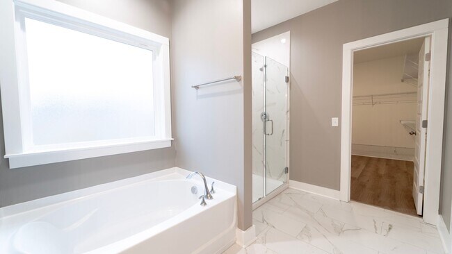 Building Photo - Move-In Special! Free January Rent — Stunning Like-New 4-Bedroom Home Just Minutes from Fort Stewart