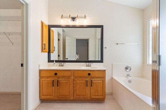 Building Photo - 4500 Mather