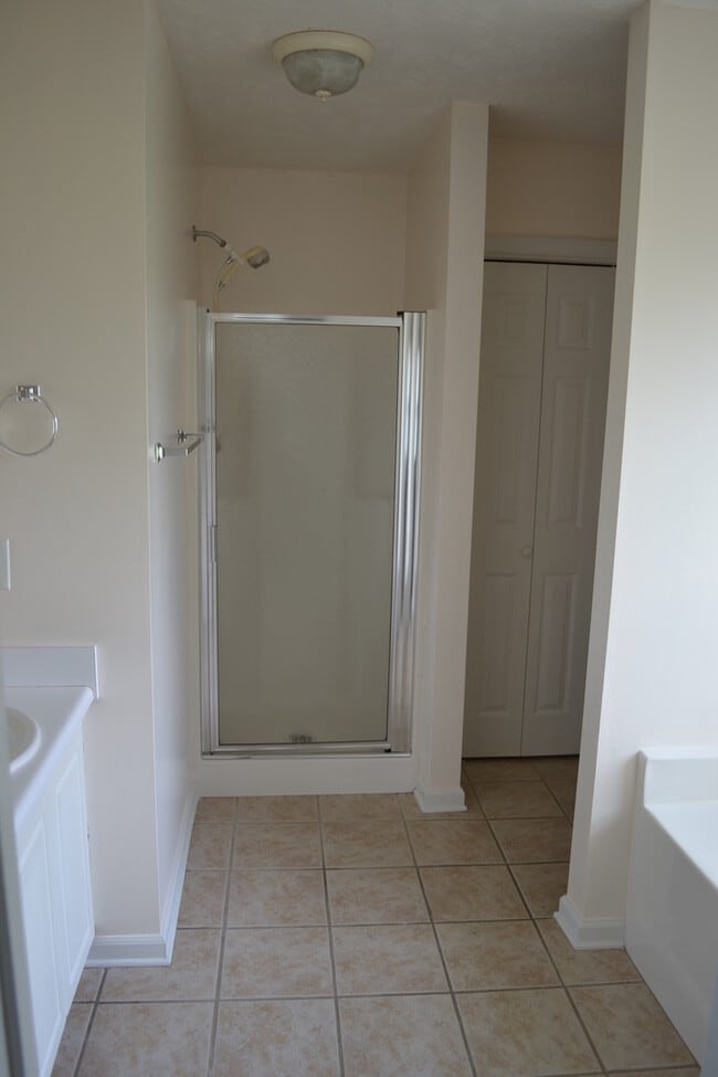 Building Photo - Beautiful 4 Bedroom Home in Hope Mills