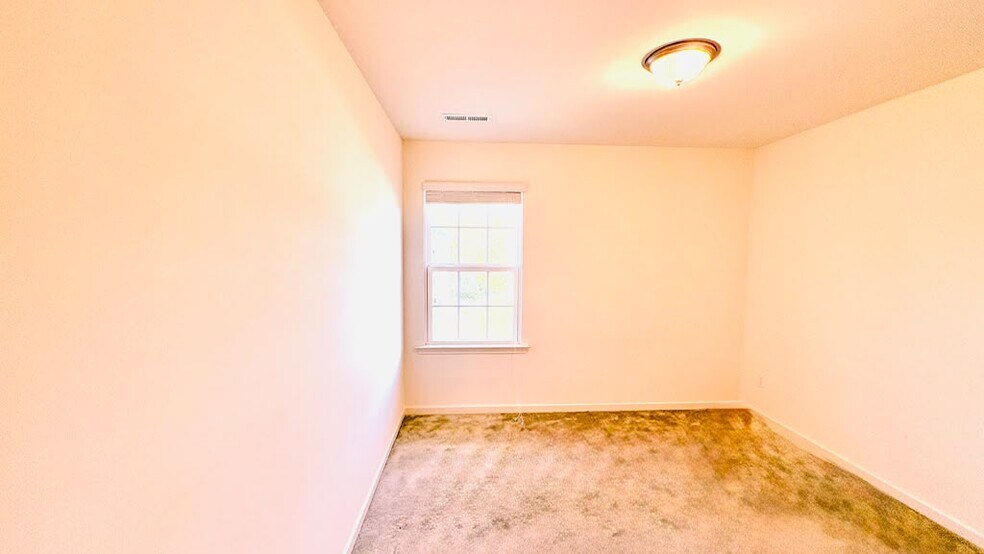 Building Photo - 2716 Dilly Dally Ct