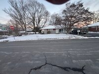 Building Photo - 1473 Linn St